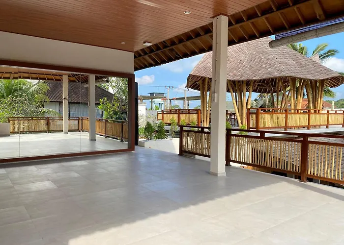 Vakantiepark Putri Ayu 3*